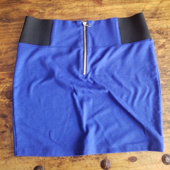 Charlotte Russe pencil Skirt - Picture 2 of 3